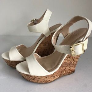 White wedge heels ✨